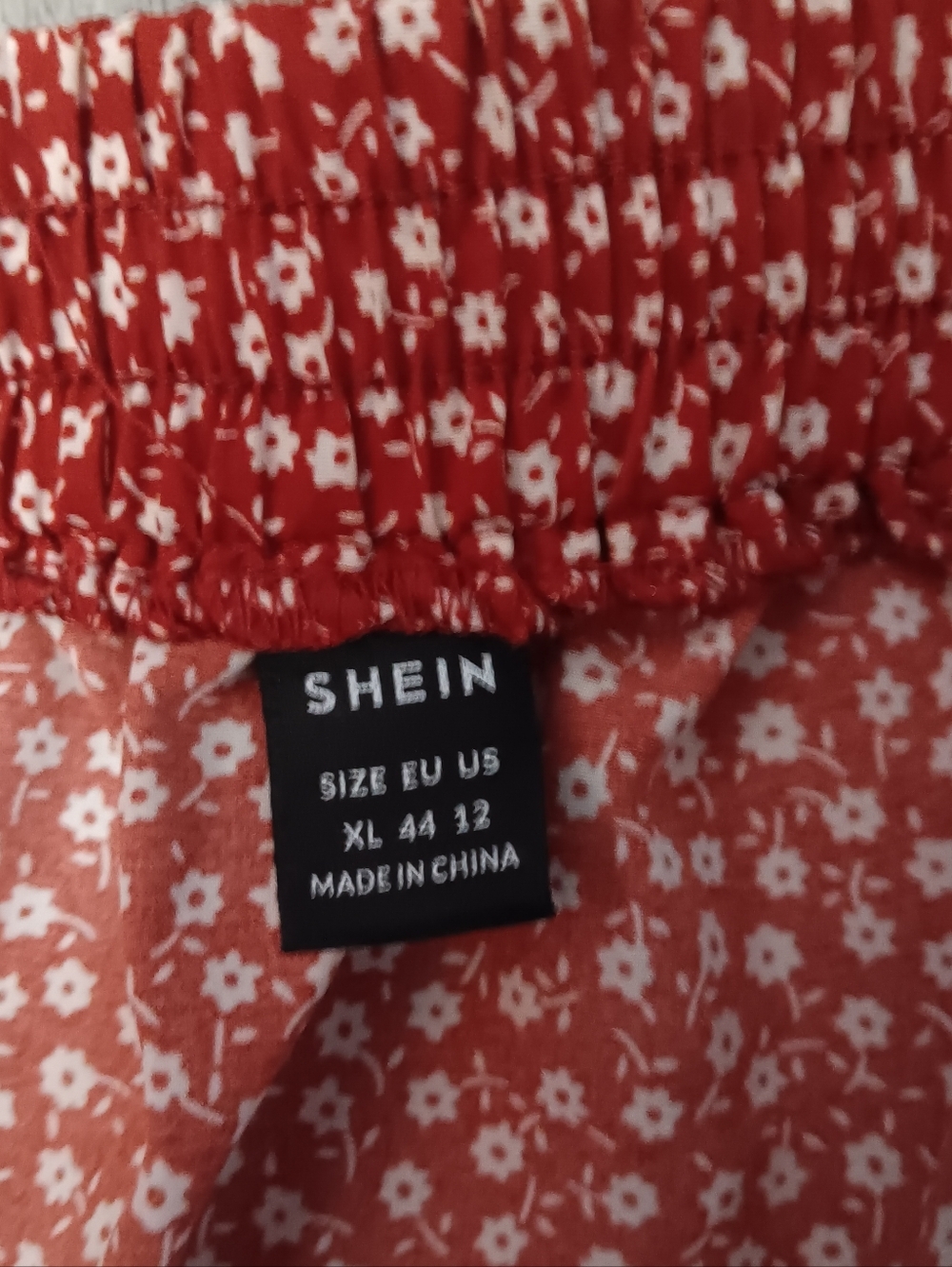 SHEIN Red Floral Tiered Mini Skirt - Picture 4 of 7